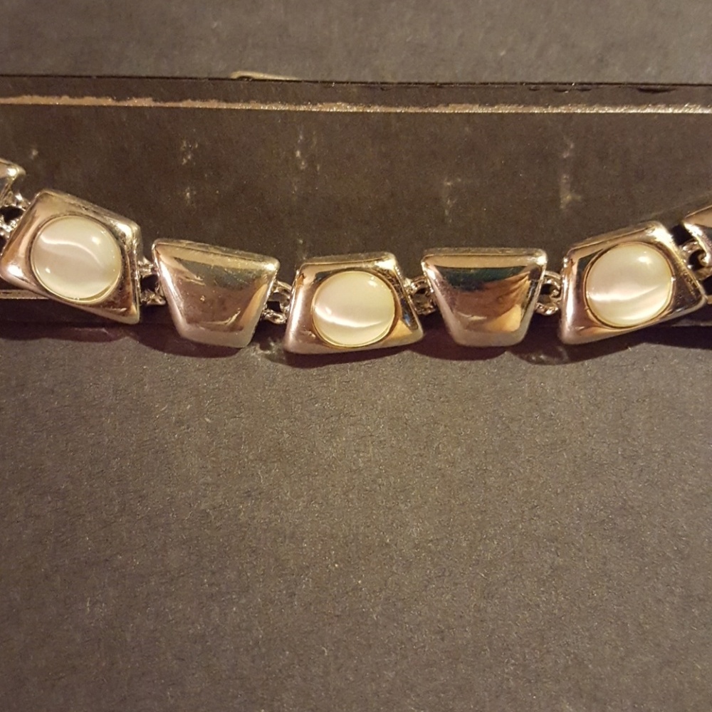 New magnetic opal Triangle  bracelet - Picture 2 of 8